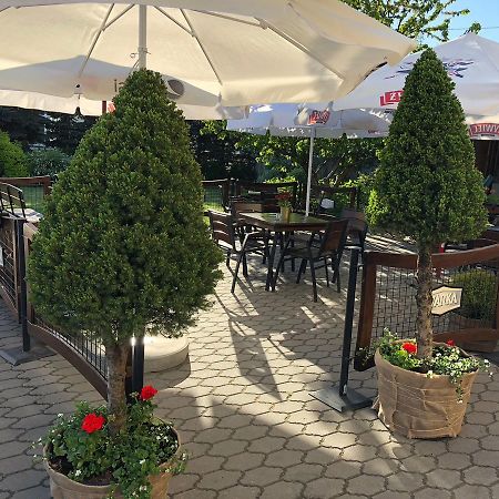 Bialy Kruk Hotel Starogard Gdański Buitenkant foto
